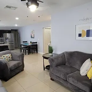 K - Fully Remodeled And Professionally Decorated Las Vegas