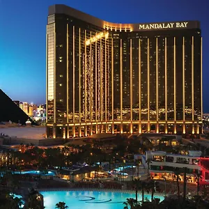 4* Üdülőközpont Mandalay Bay