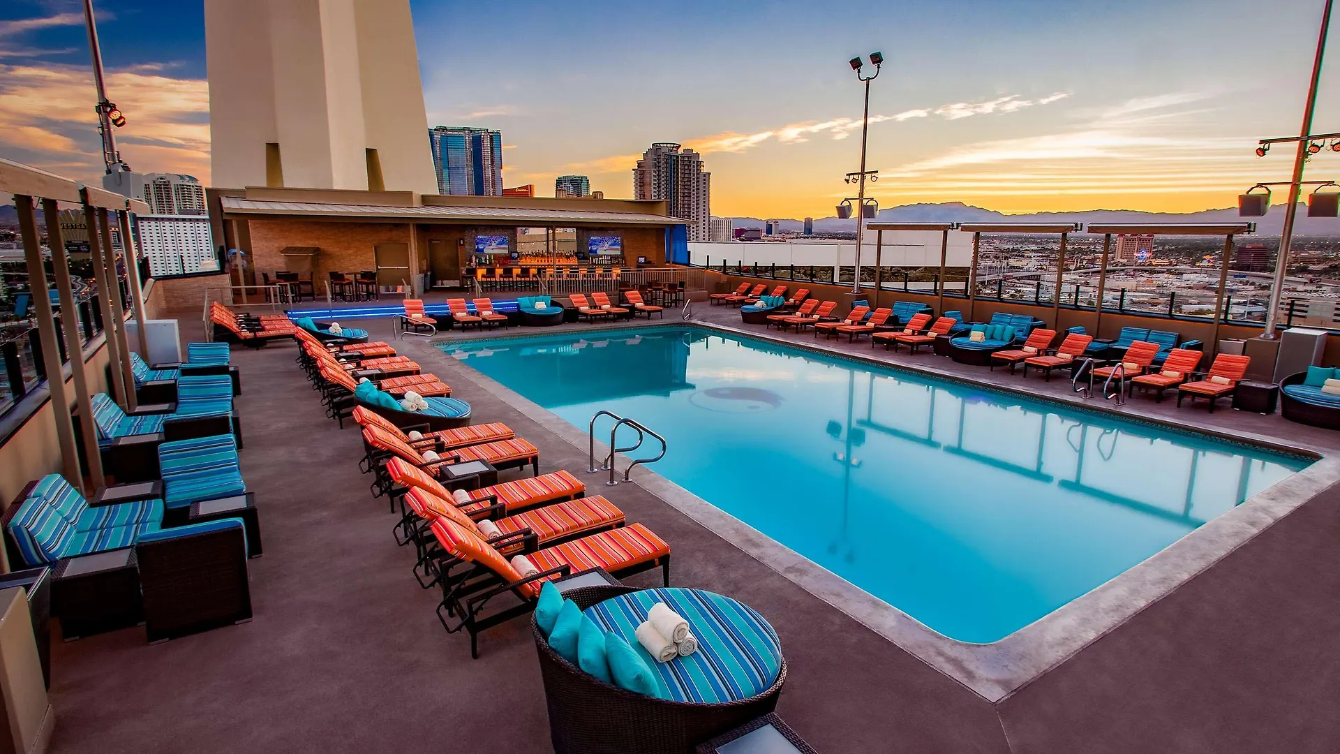 The Strat Hotel, Casino & Tower Las Vegas Resort